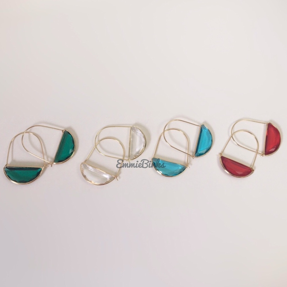 ✨3/$38  New Anthropologie Crescent Clear Glass Hoop Earrings ~ Threader - Picture 3 of 14